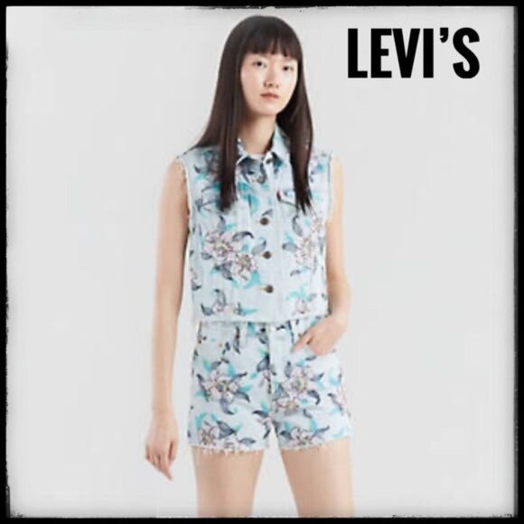 Levi’s 501 Hella Bloom Cut-Off High-Rise S… - Picture 3 of 9